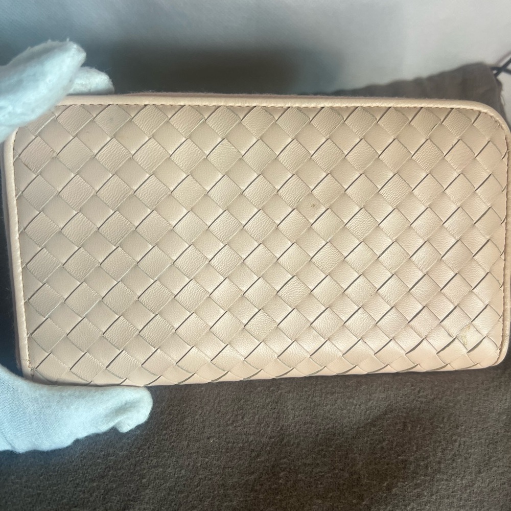 Bottega Veneta Nappa Intrecciato Zip Around wallet. - Picture 15 of 16
